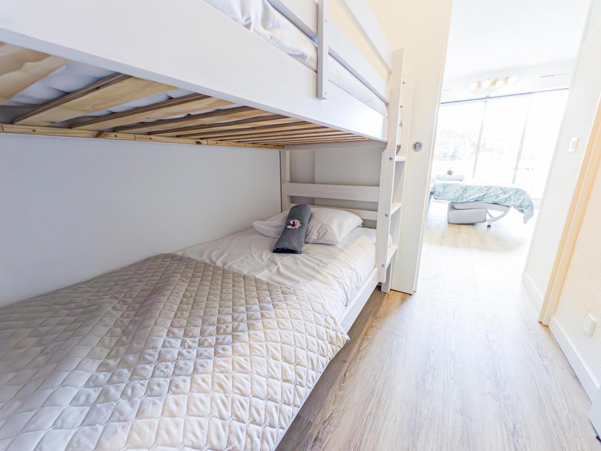 Horizon Piscine, Clim Wifi Parking Cosy 3min De L'etang Prosconciergerie Apartment *